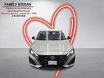 2024 Altima Thumbnail 2