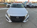 2023 Altima Thumbnail 3