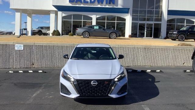 2025 Nissan Altima 2.5 SR