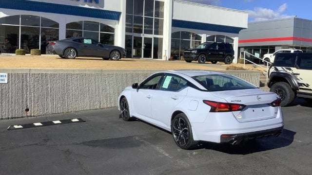2025 Nissan Altima 2.5 SR