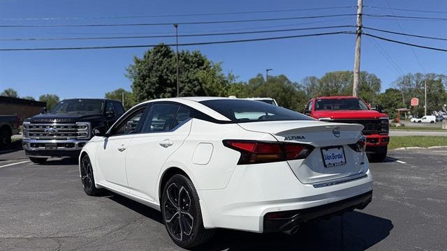 2023 Nissan Altima 2.5 SR