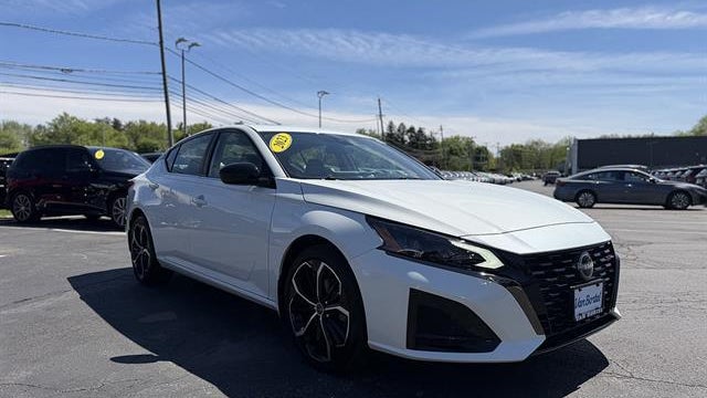 2023 Nissan Altima 2.5 SR