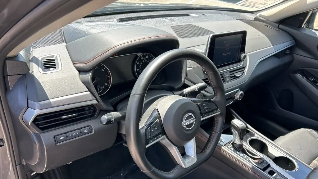2025 Nissan Altima 2.5 SR