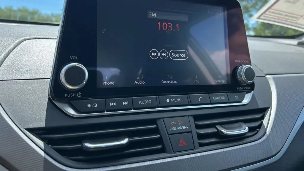 2025 Nissan Altima 2.5 SR