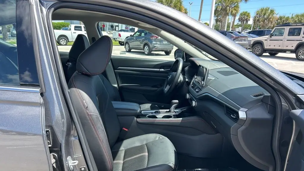 2025 Nissan Altima 2.5 SR
