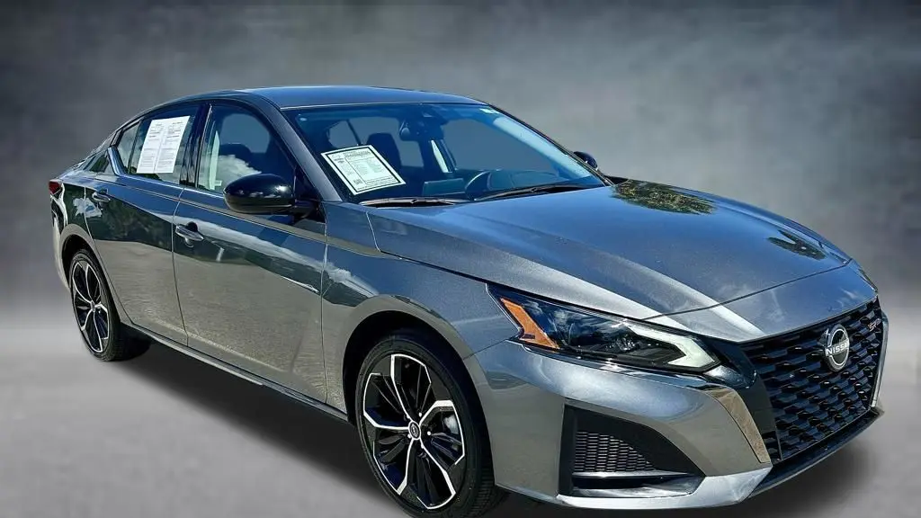 2025 Nissan Altima 2.5 SR