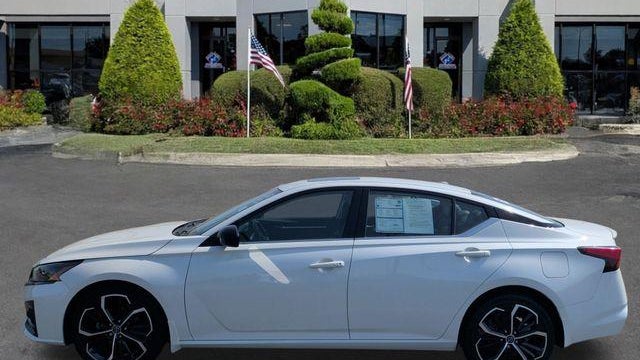2023 Nissan Altima 2.5 SR