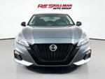 2022 Altima Thumbnail 2