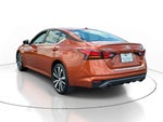 2022 Altima Thumbnail 3