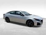 2023 Altima Thumbnail 15