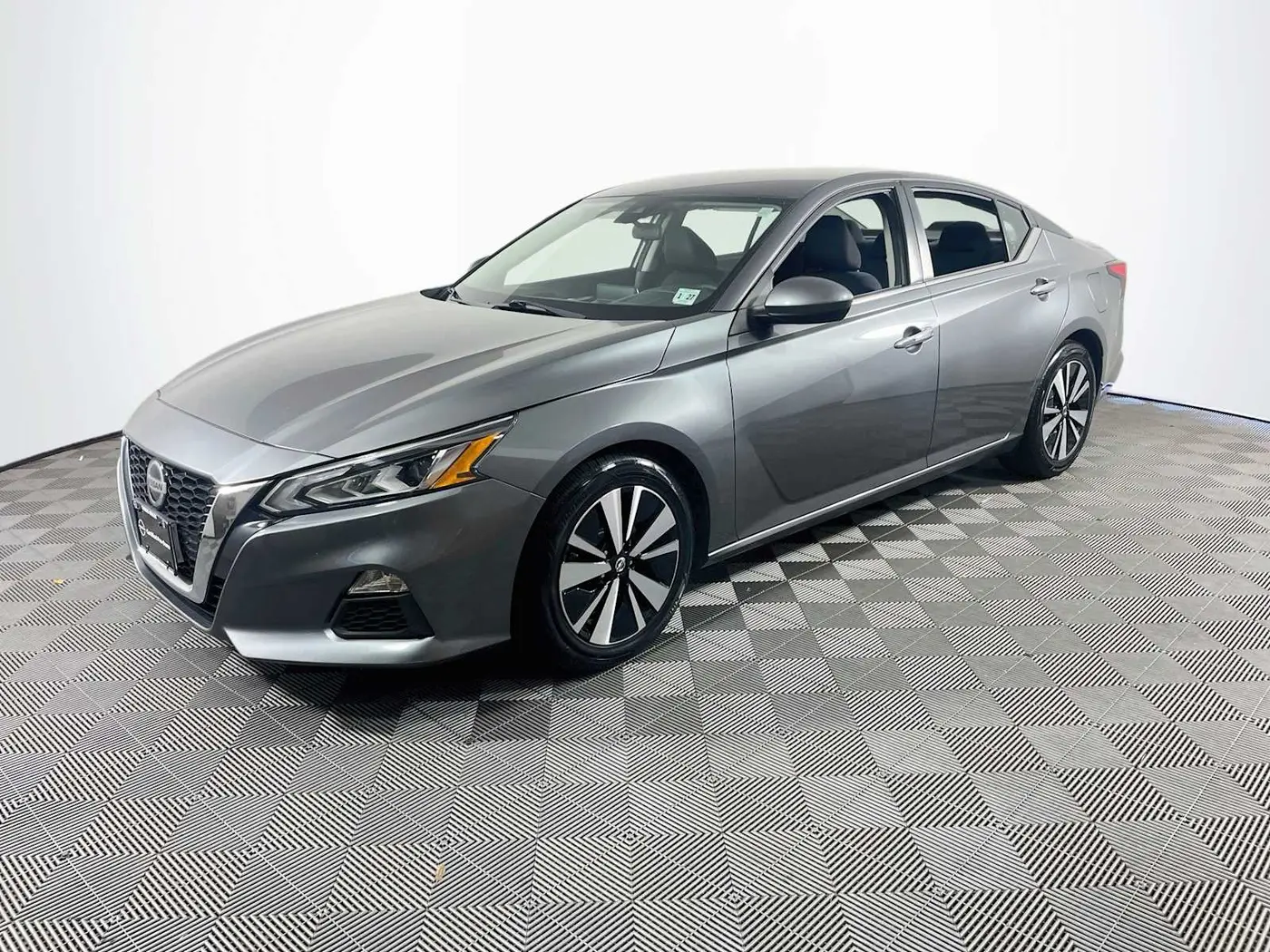 2022 Nissan Altima - $14,995