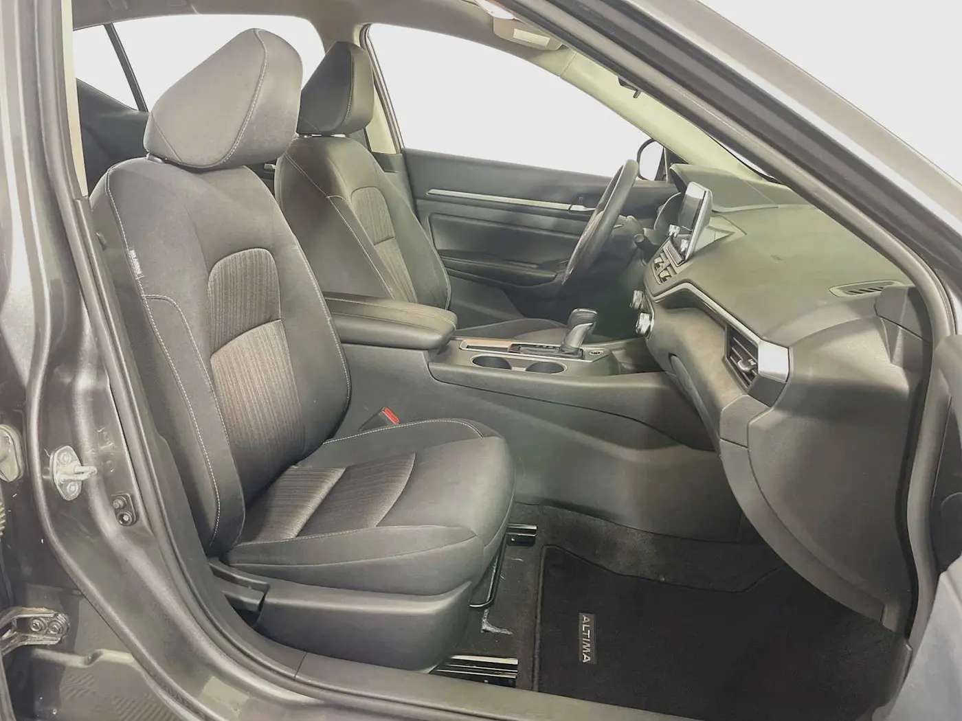 2022 Nissan Altima - $14,995