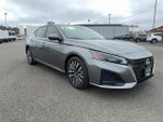 2023 Altima Thumbnail 3