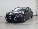 2023 Altima Thumbnail 4
