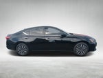 2023 Altima Thumbnail 21