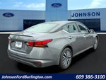 2023 Altima Thumbnail 17