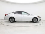 2023 Altima Thumbnail 7