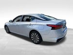 2024 Altima Thumbnail 5