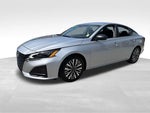 2024 Altima Thumbnail 2