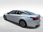 2024 Altima Thumbnail 4