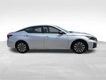2024 Altima Thumbnail 7