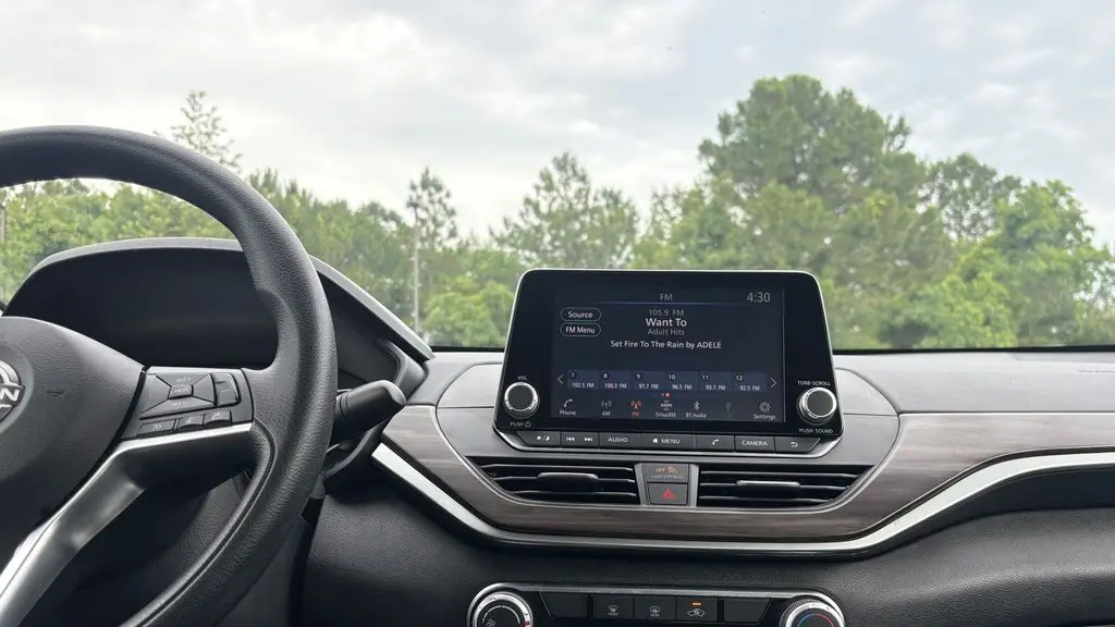 2024 Nissan Altima 2.5 SV