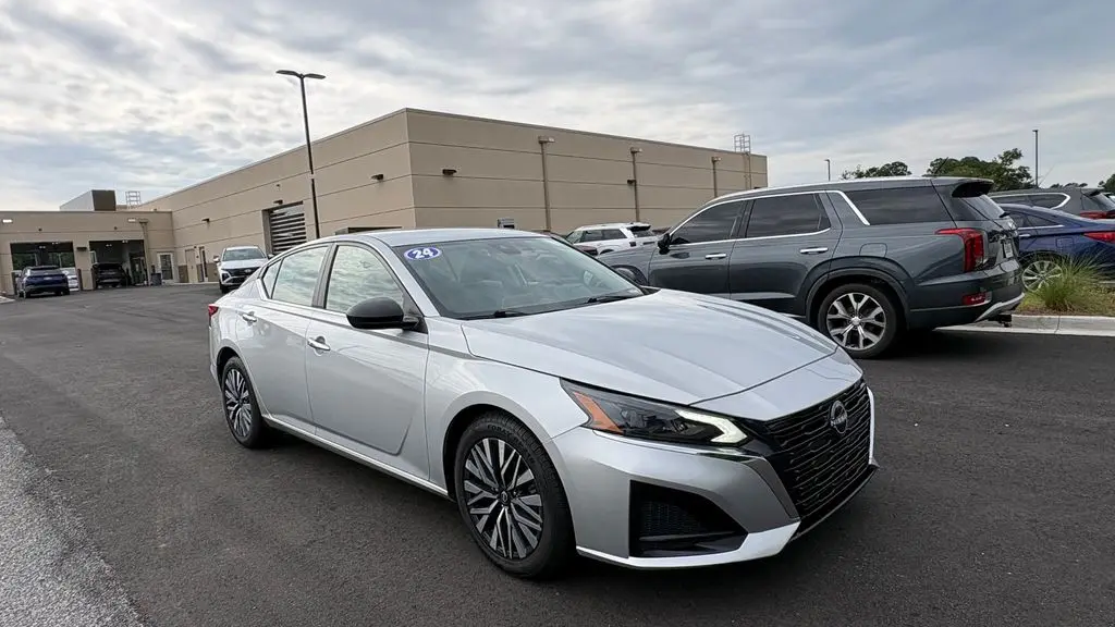 2024 Nissan Altima 2.5 SV