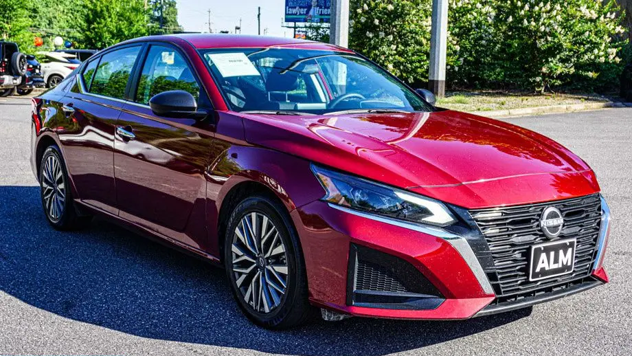 2024 Nissan Altima 2.5 SV