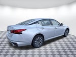 2024 Altima Thumbnail 7