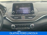 2025 Altima Thumbnail 19