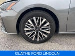 2025 Altima Thumbnail 26