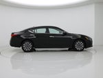 2025 Altima Thumbnail 7