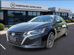 2025 Altima Thumbnail 1