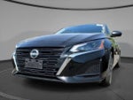 2025 Altima Thumbnail 4