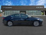 2025 Altima Thumbnail 4
