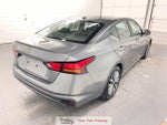 2025 Altima Thumbnail 9