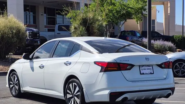 2021 Nissan Altima 2.5 SV