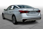 2023 Altima Thumbnail 11