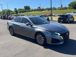 2023 Altima Thumbnail 2