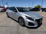 2024 Altima Thumbnail 3