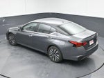 2024 Altima Thumbnail 22