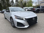 2024 Altima Thumbnail 3