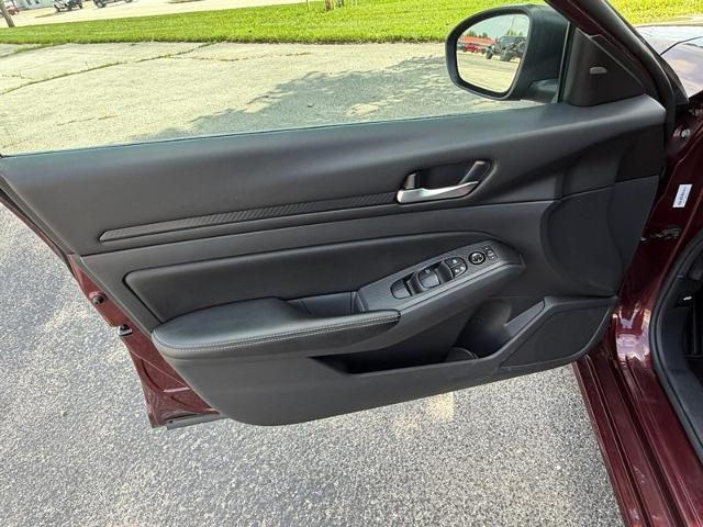 2025 Nissan Altima - $23,365