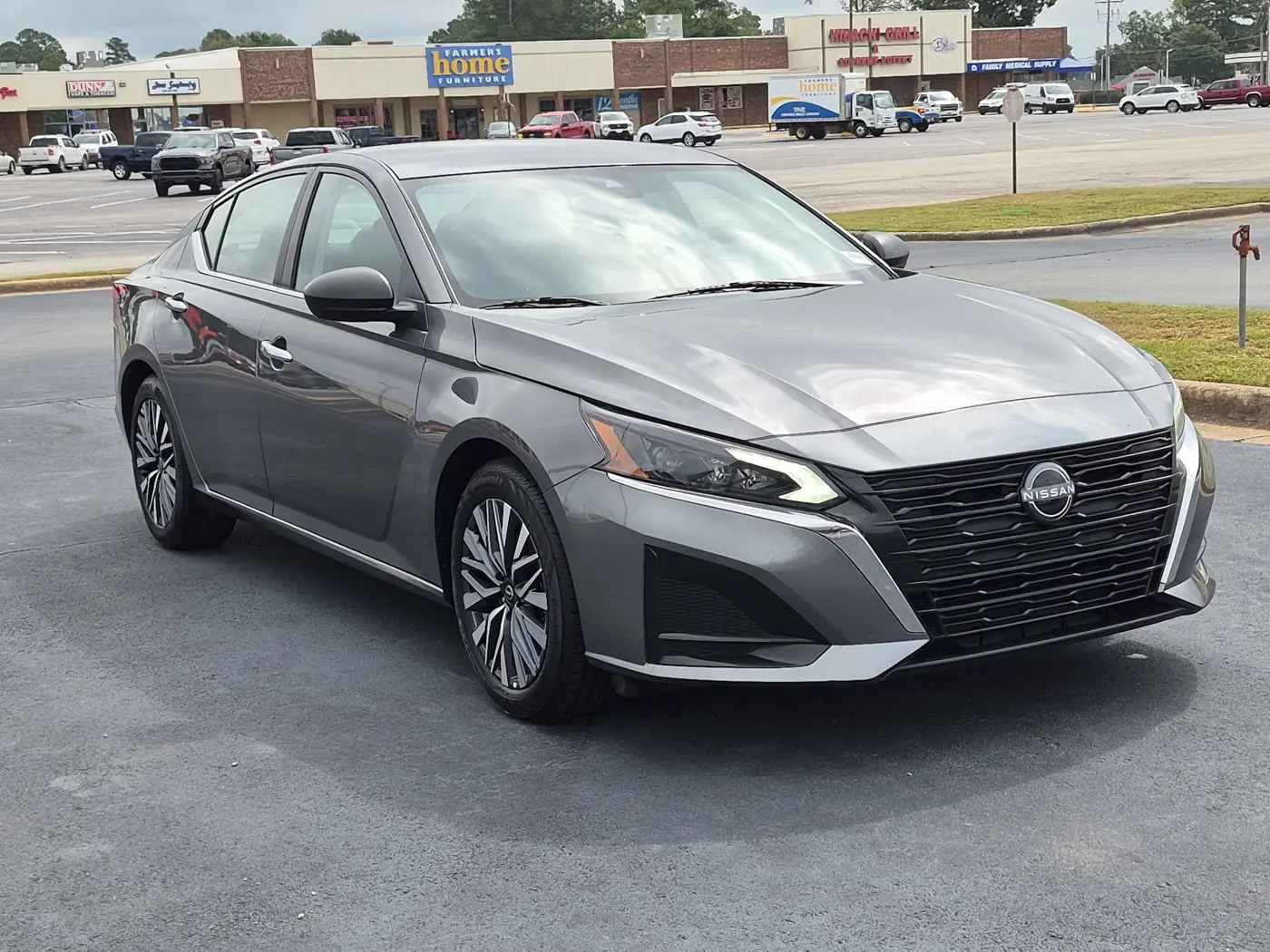 2025 Nissan Altima - $20,900
