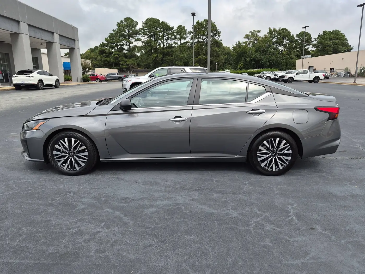 2025 Nissan Altima - $20,900