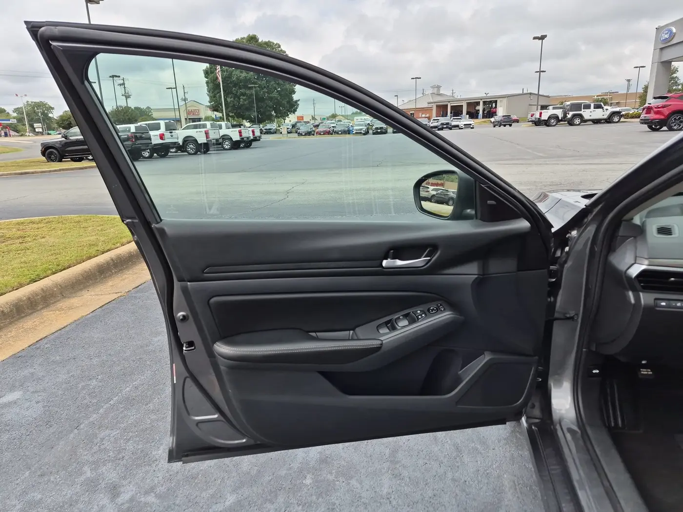 2025 Nissan Altima - $20,900