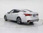 2020 Altima Thumbnail 2