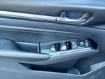 2021 Altima Thumbnail 15