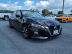 2021 Altima Thumbnail 3