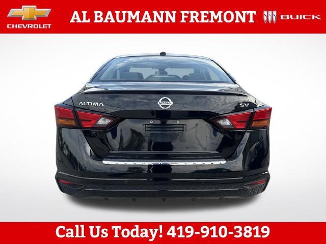 2022 Nissan Altima - $18,300